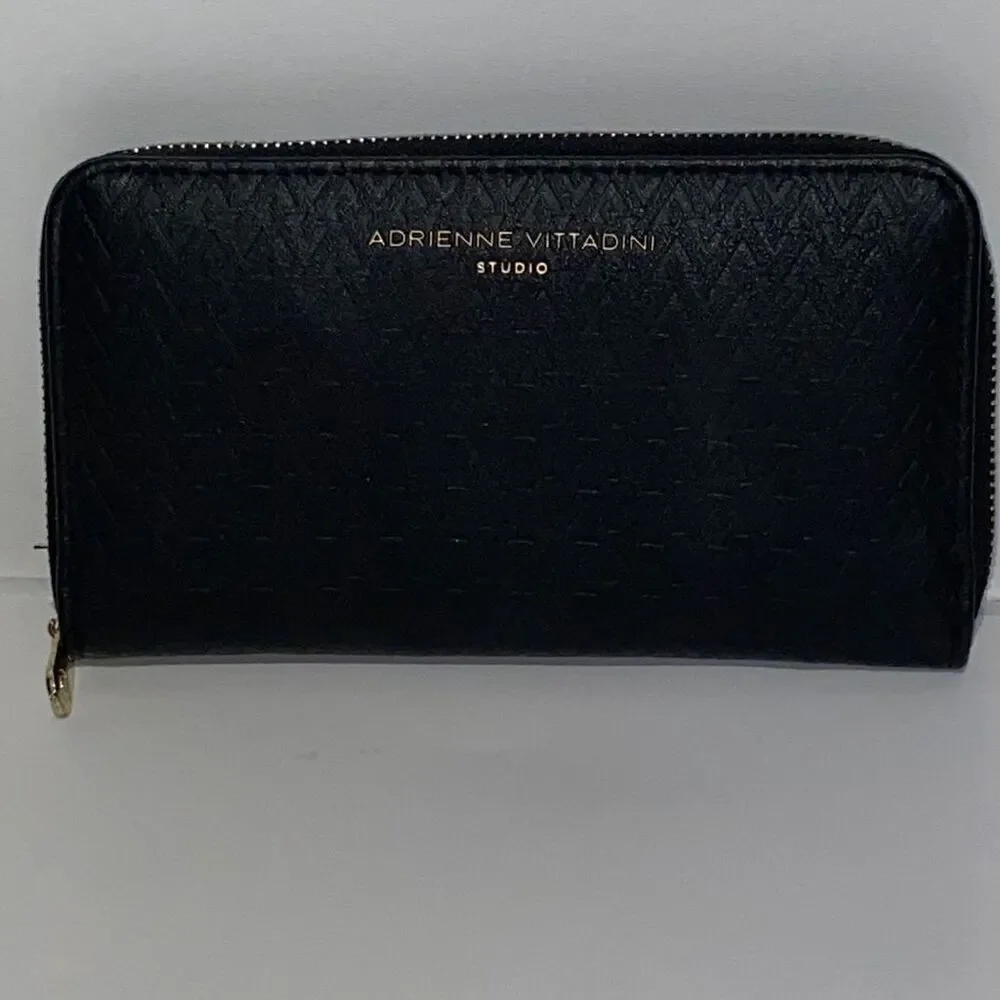 Adienne Vittadini Black‎ Card wallet zippered 4x8